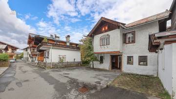 Thumbnail von Miner's house in a central quiet location with a development study