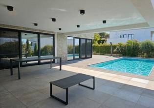 Thumbnail von Modern villa with pool, sea view, and wellness area