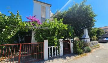 Thumbnail von House with three separate apartments and sea view, 200 meters to the sea