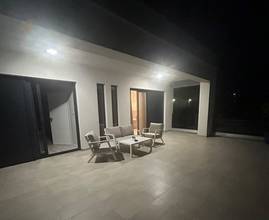 Thumbnail von Modern new build house with swimming pool and sea view