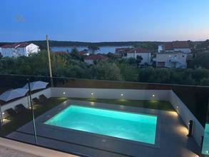 Thumbnail von Modern new build house with swimming pool and sea view