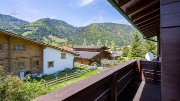 Thumbnail von Single-family house in a sunny, peaceful location