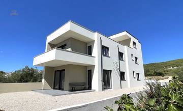 Thumbnail von New build apartment on two floors with roof terrace and sea view