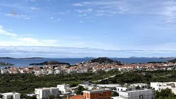 Thumbnail von Newly built terraced house with pool, sea view, and garden