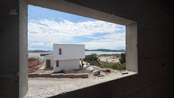 Thumbnail von Newly built terraced house with pool, sea view, and garden