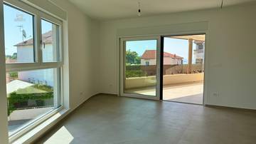 Thumbnail von Newly built apartment with sea view, terrace, and elevator, 50 meters to the beach
