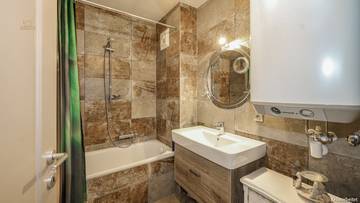 Thumbnail von Attic apartment with tower room and panoramic view