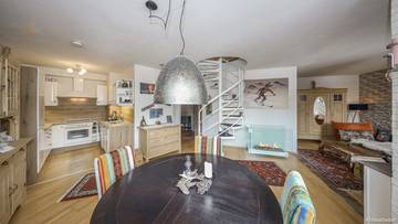 Thumbnail von Attic apartment with tower room and panoramic view