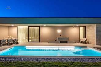 Thumbnail von Single-story designer villa with heated pool and sea view