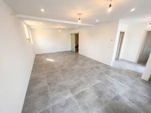 Thumbnail von Renovated house near the sea