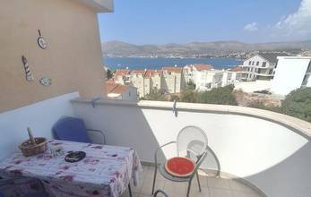 Thumbnail von Furnished apartment with sea view and balcony on the top floor