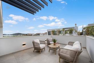 Thumbnail von Modern villa with pool and sea view