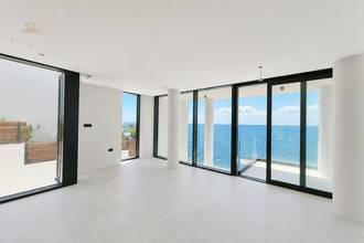 Thumbnail von Modern luxury villa in first line with swimming pool and sea view