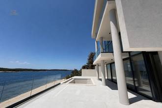 Thumbnail von Modern luxury villa in first line with swimming pool and sea view
