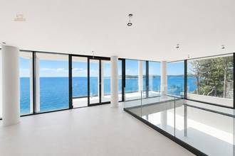 Thumbnail von Modern luxury villa in first line with swimming pool and sea view