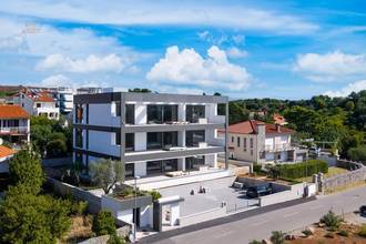 Thumbnail von Exclusive new build apartment with sea view, garden, and pool