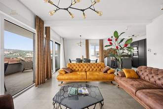 Thumbnail von Luxurious penthouse with pool and sea view