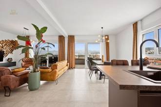 Thumbnail von Luxurious penthouse with pool and sea view