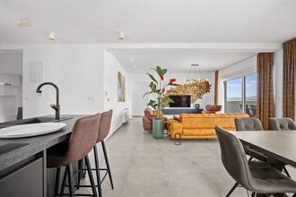 Thumbnail von Luxurious penthouse with pool and sea view