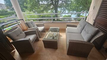 Thumbnail von Modern, fully renovated apartment with sea view just 20 meters from the sea