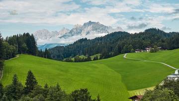 Thumbnail von Alpine retreat with a recreational residence and impressive Kaiser view