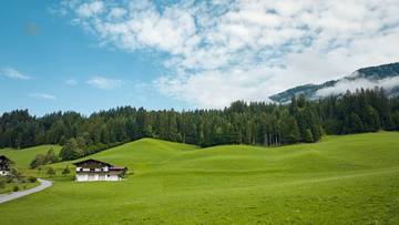 Thumbnail von Alpine retreat with a recreational residence and impressive Kaiser view