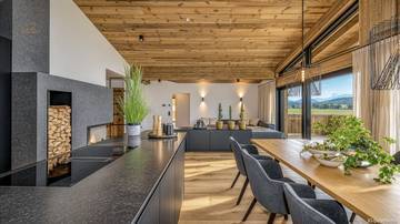 Thumbnail von Luxurious new-build penthouse in prime location