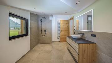 Thumbnail von Luxurious new-build penthouse in prime location