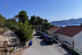 Thumbnail von Modern apartment with sea view, garage, and additional living unit just a few meters from the sea
