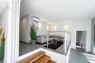 Thumbnail von Modern apartment with sea view, garage, and additional living unit just a few meters from the sea