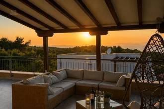 Thumbnail von Villa with swimming pool, rooftop terrace, and sea view
