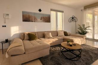 Thumbnail von Villa with swimming pool, rooftop terrace, and sea view