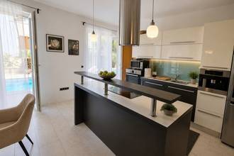 Thumbnail von Villa with swimming pool, rooftop terrace, and sea view