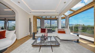 Thumbnail von Luxury villa in prime location with unobstructed Kaiser view