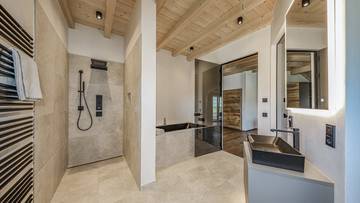Thumbnail von Luxury villa in prime location with unobstructed Kaiser view