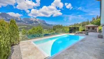 Thumbnail von Luxury villa in prime location with unobstructed Kaiser view