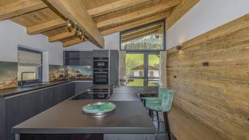 Thumbnail von Exclusive chalet with pool directly at the golf course