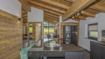 Thumbnail von Exclusive chalet with pool directly at the golf course