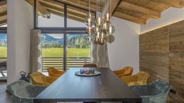 Thumbnail von Exclusive chalet with pool directly at the golf course