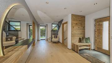 Thumbnail von Exclusive chalet with pool directly at the golf course
