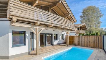 Thumbnail von Exclusive chalet with pool directly at the golf course