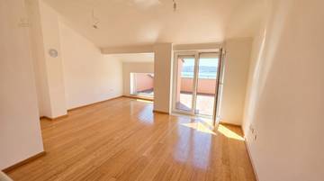 Thumbnail von Maisonette apartment with sea view, two terraces, and garage