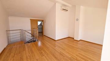 Thumbnail von Maisonette apartment with sea view, two terraces, and garage