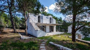 Thumbnail von Charming house with sea view in a quiet bay, only 90 meters to the sea