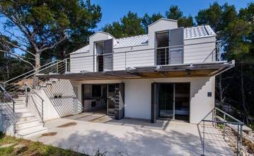Thumbnail von Charming house with sea view in a quiet bay, only 90 meters to the sea