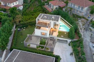 Thumbnail von Newly built luxury villa with heated infinity pool, elevator, and sea view