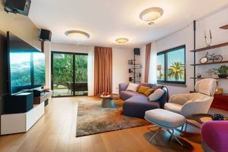 Thumbnail von Newly built luxury villa with heated infinity pool, elevator, and sea view