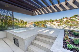 Thumbnail von Newly built luxury villa with heated infinity pool, elevator, and sea view