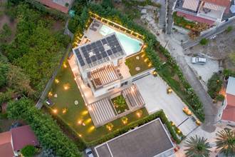 Thumbnail von Newly built luxury villa with heated infinity pool, elevator, and sea view