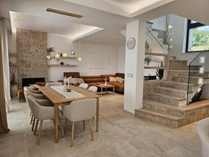 Thumbnail von Modern villa with pool in a quiet location